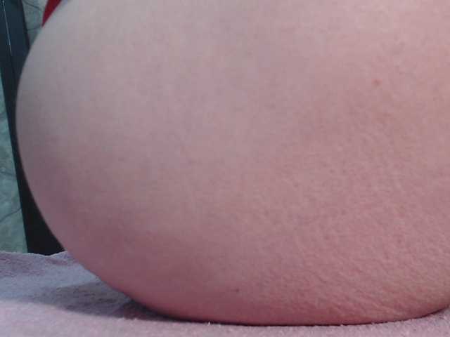 Alida-2's BongaCams show and profile