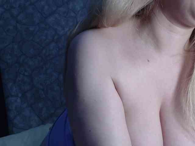 DIRTY-WH0RE webcam