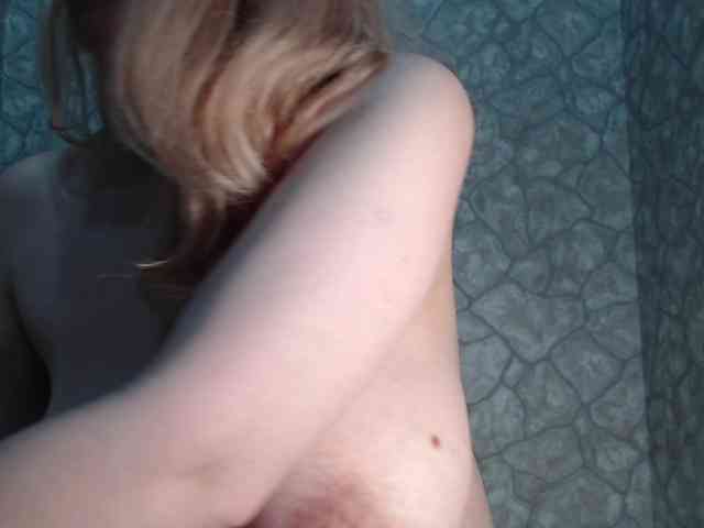 DirtyNymphoBytch webcam