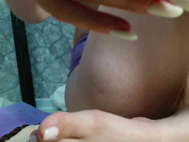 Alida-2 Live Webcam on BongaCams