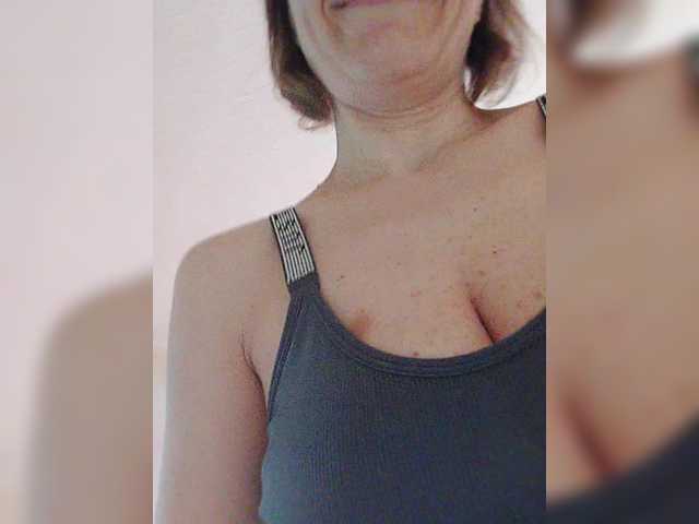 Kissaam's BongaCams show and profile