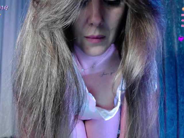 angel-vita's BongaCams show and profile