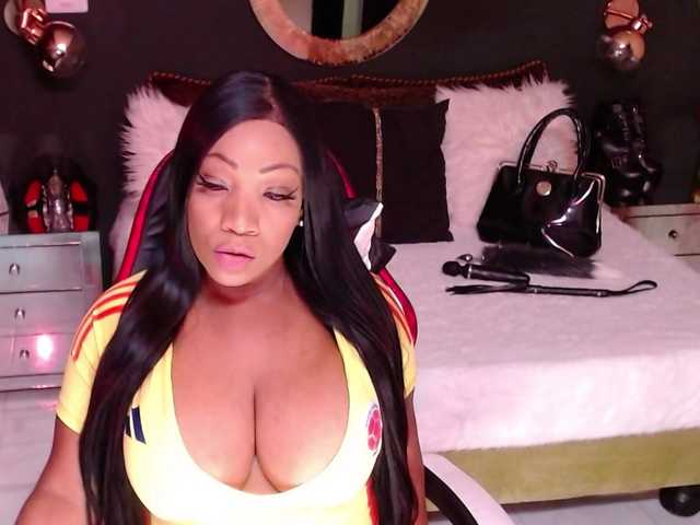 MadikeyHappy's BongaCams show and profile