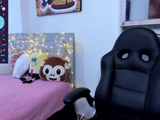  angelaagomez chat room