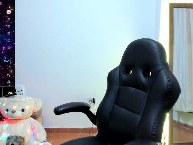 angelaagomez's BongaCams show and profile