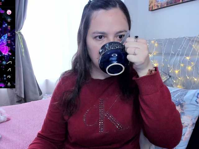 angelaagomez's BongaCams show and profile