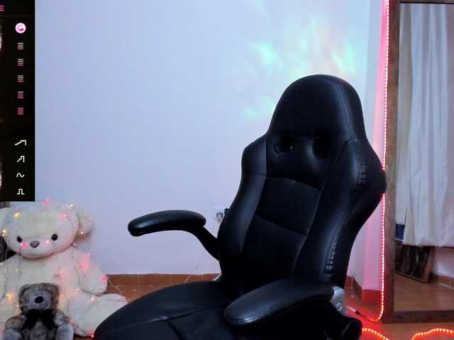 angelaagomez's BongaCams show and profile