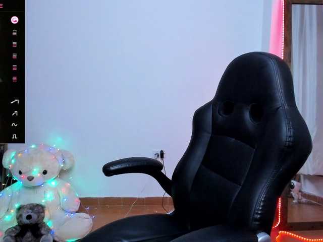 angelaagomez's BongaCams show and profile