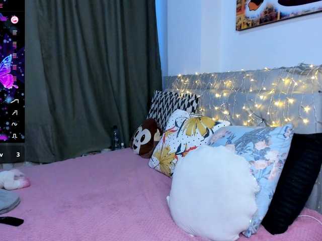 angelaagomez's BongaCams show and profile