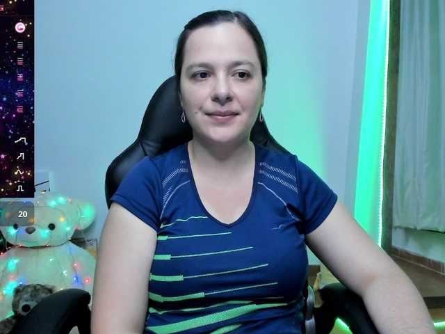 angelaagomez's BongaCams show and profile