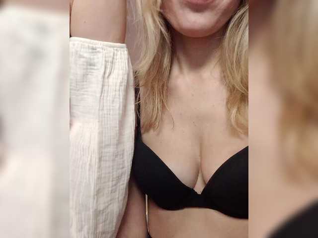 businka11223a's BongaCams show and profile