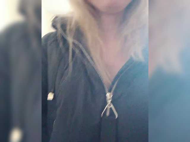 businka11223a's BongaCams show and profile