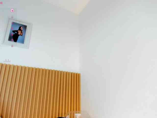SusiePowell webcam