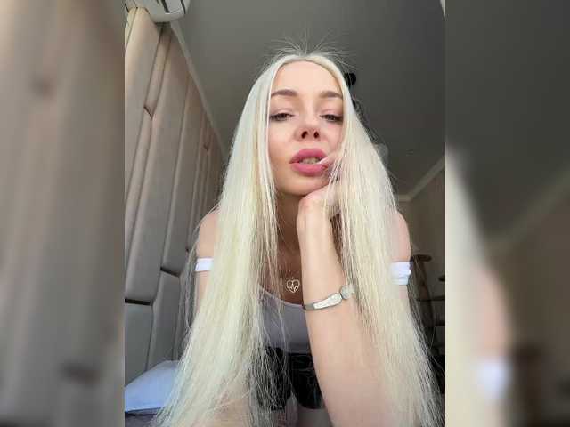 WhiteGirl-one's BongaCams profile