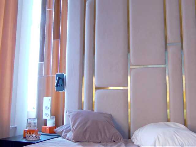  WhiteGirl-one chat room