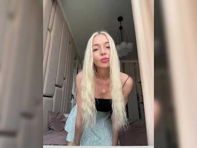  WhiteGirl-one chat room