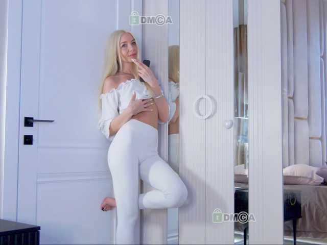 WhiteGirl-one's BongaCams show and profile