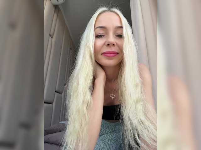 WhiteGirl-one's BongaCams show and profile
