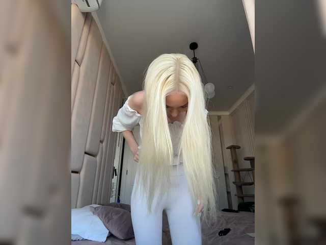 WhiteGirl-one's BongaCams profile