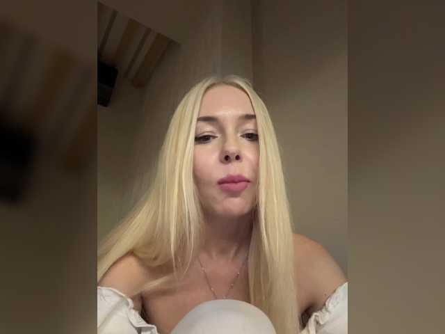 WhiteGirl-one's BongaCams profile