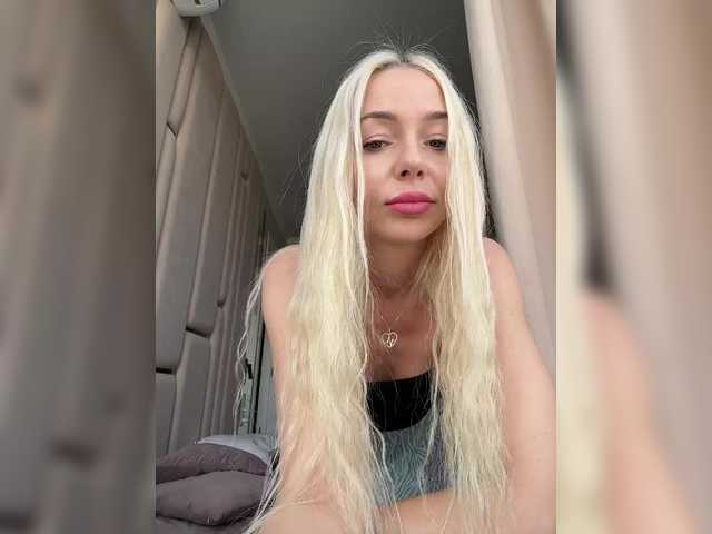  WhiteGirl-one chat room