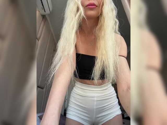 WhiteGirl-one's BongaCams profile