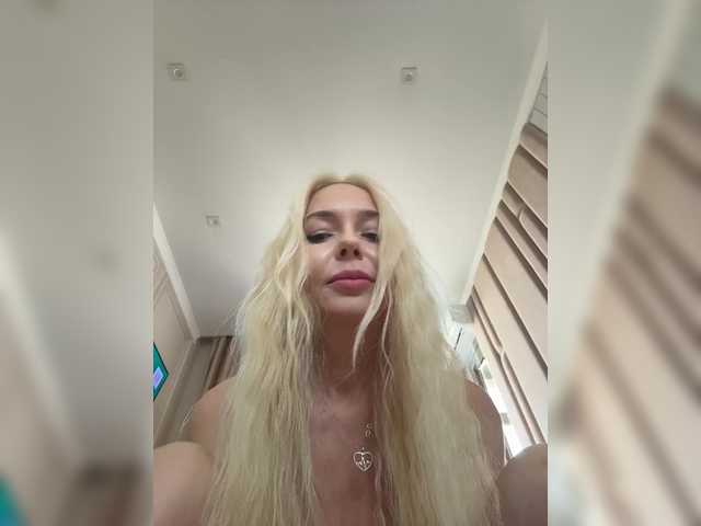 WhiteGirl-one's BongaCams profile
