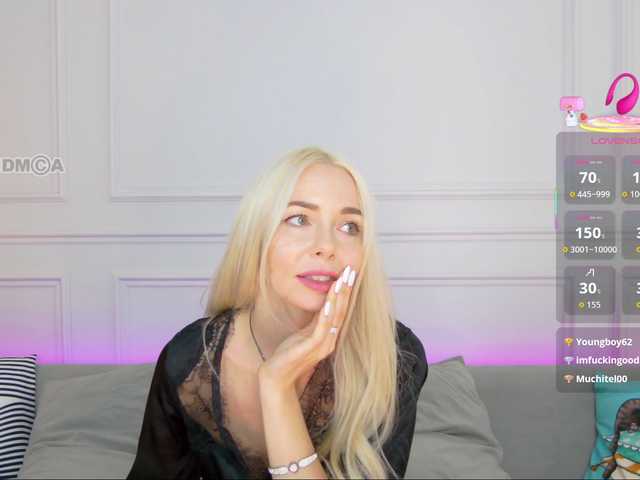 WhiteGirl-one's BongaCams show and profile