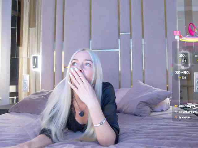 WhiteGirl-one webcam