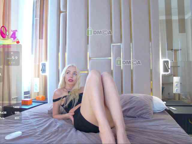 WhiteGirl-one webcam