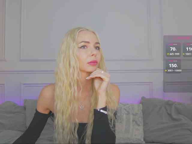 WhiteGirl-one webcam