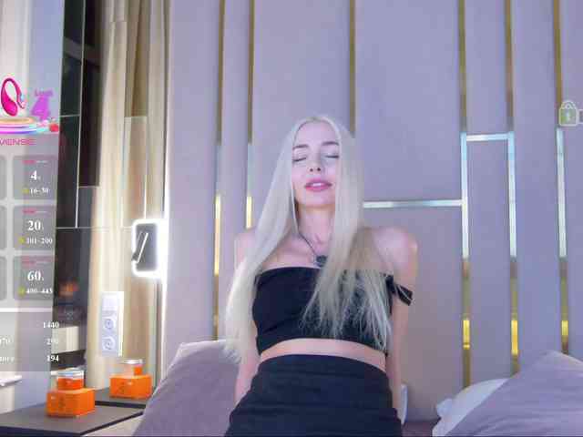 WhiteGirl-one webcam