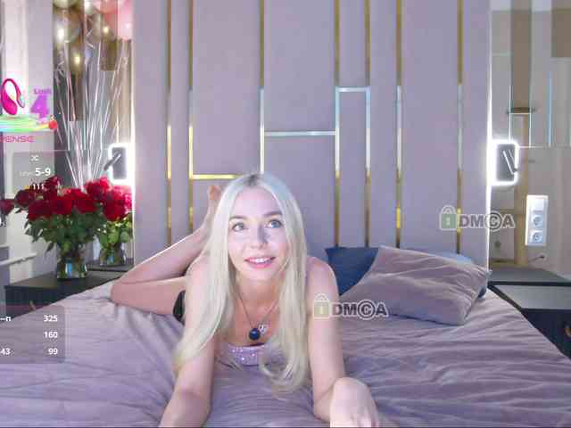 WhiteGirl-one webcam