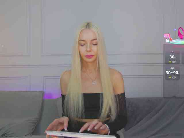 WhiteGirl-one webcam