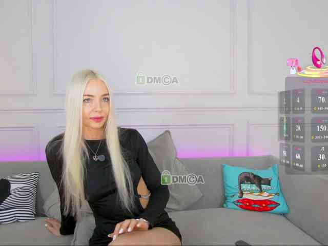 WhiteGirl-one webcam