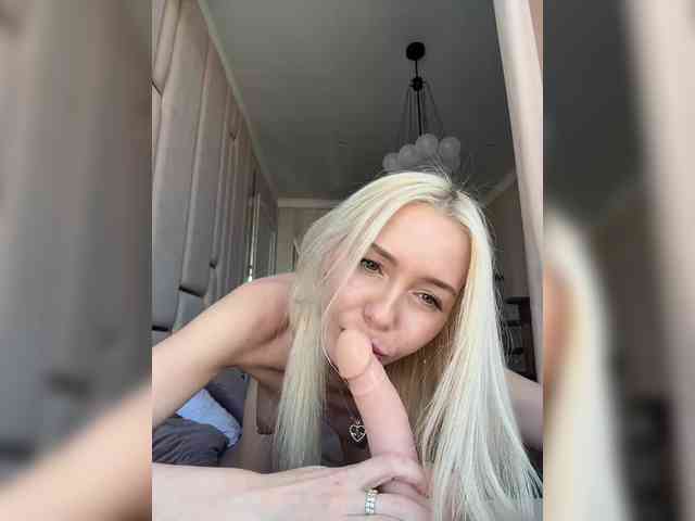 WhiteGirl-one webcam