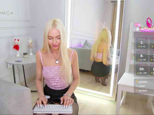 WhiteGirl-one webcam