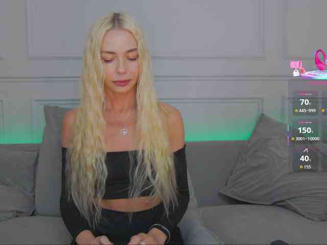 WhiteGirl-one webcam
