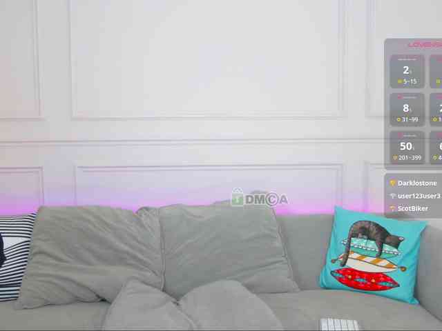 WhiteGirl-one webcam