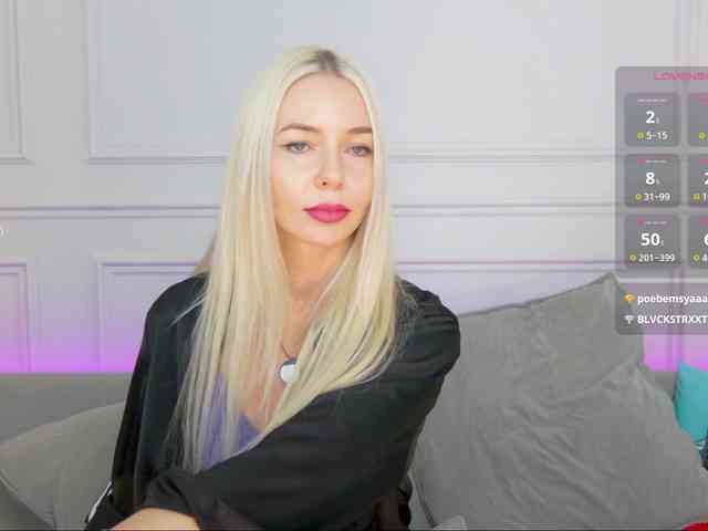 WhiteGirl-one webcam