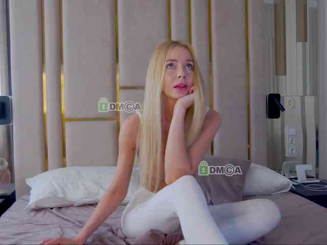 WhiteGirl-one webcam