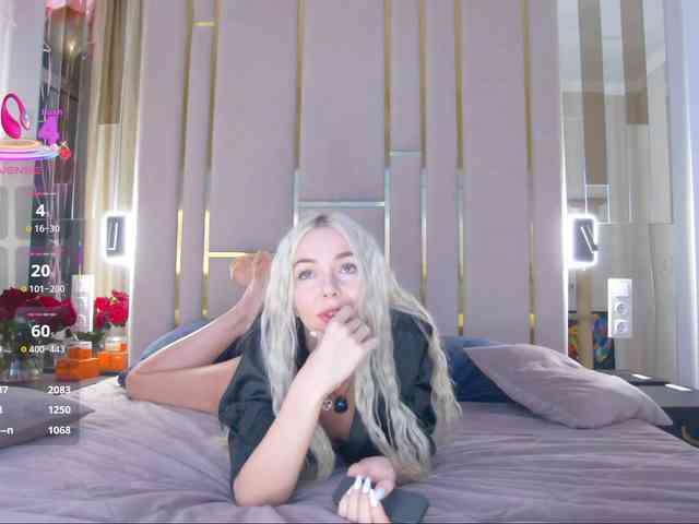 WhiteGirl-one webcam