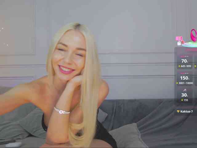 WhiteGirl-one webcam