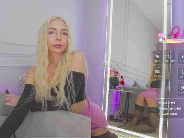 WhiteGirl-one webcam