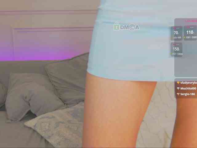 WhiteGirl-one webcam