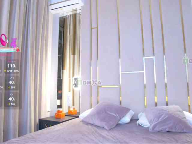 WhiteGirl-one webcam