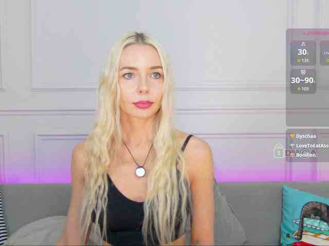 WhiteGirl-one webcam