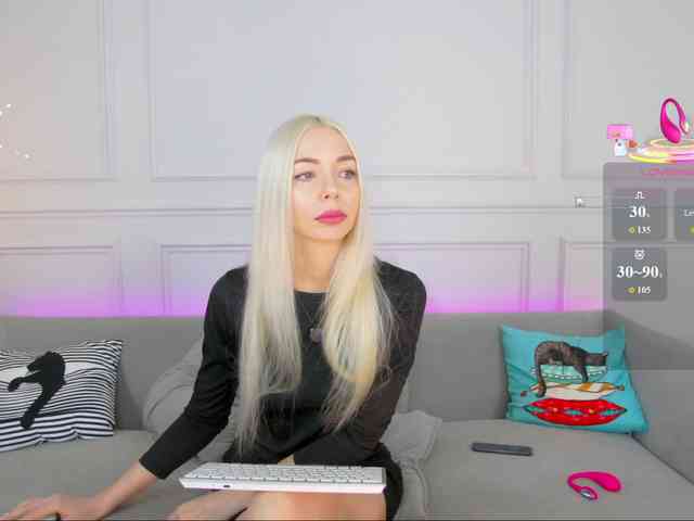 WhiteGirl-one webcam