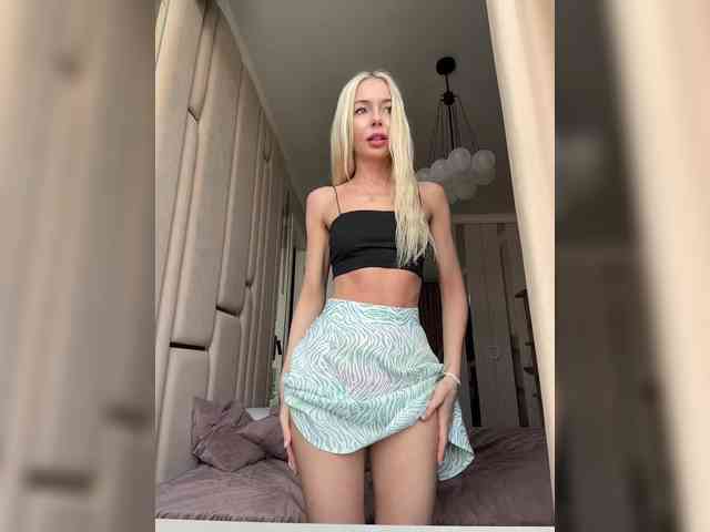 WhiteGirl-one webcam