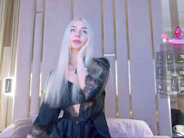 WhiteGirl-one webcam